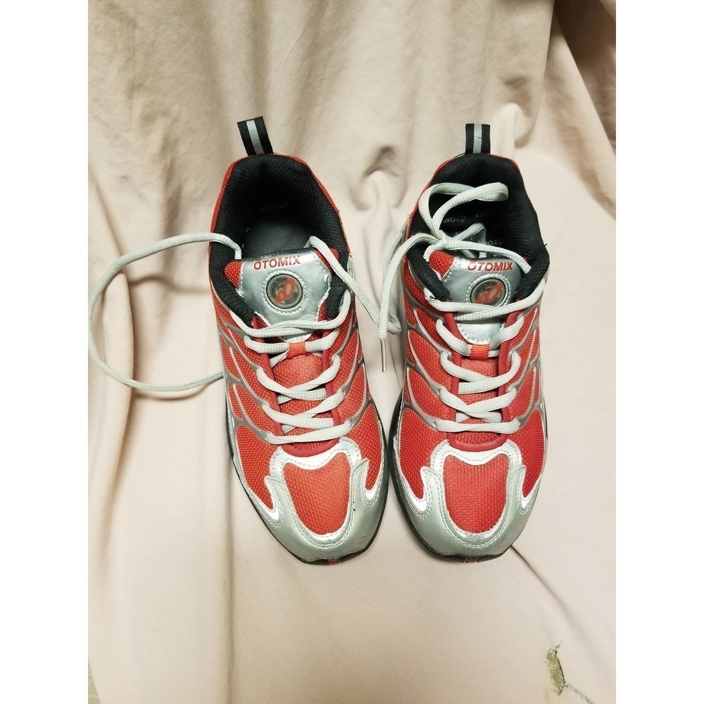 𝅺SIZE 8 Women Otomix Shoes Good Condition Red